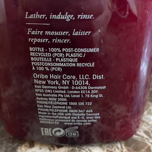Oribe Shampoo For Beautiful Color - Picture 5 of 7